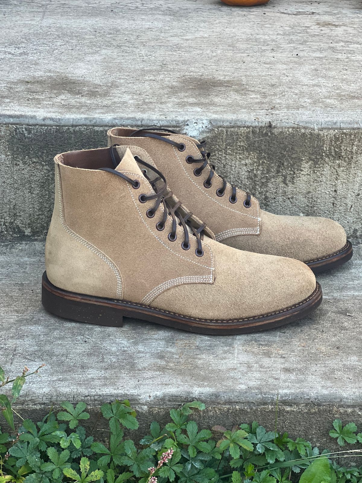Photo by semperfi9119 on October 5, 2025 of the Oak Street Bootmakers Field Boot in Horween Natural Chromexcel Roughout.
