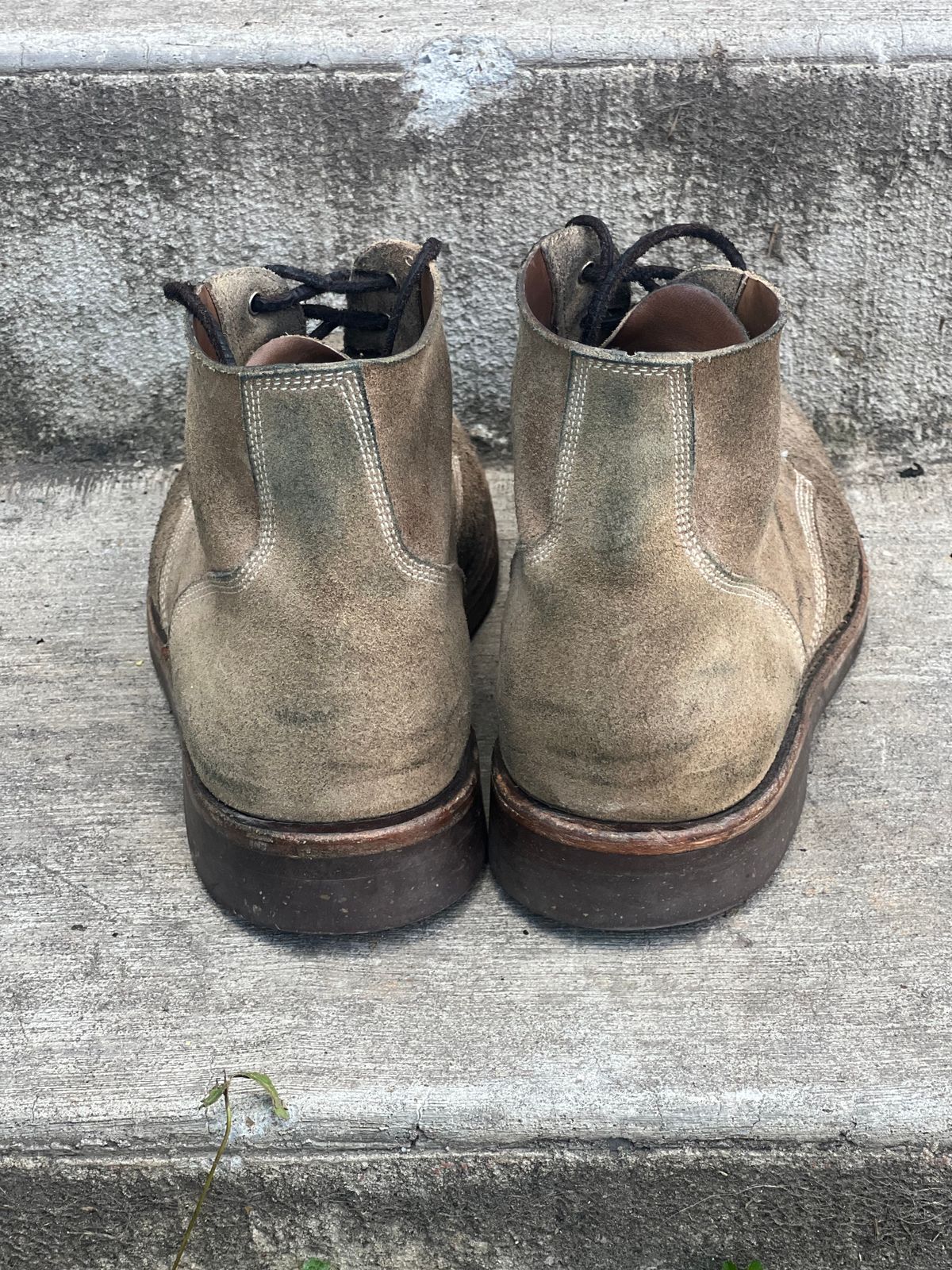 Photo by semperfi9119 on October 26, 2025 of the Oak Street Bootmakers Field Boot in Horween Natural Chromexcel Roughout.