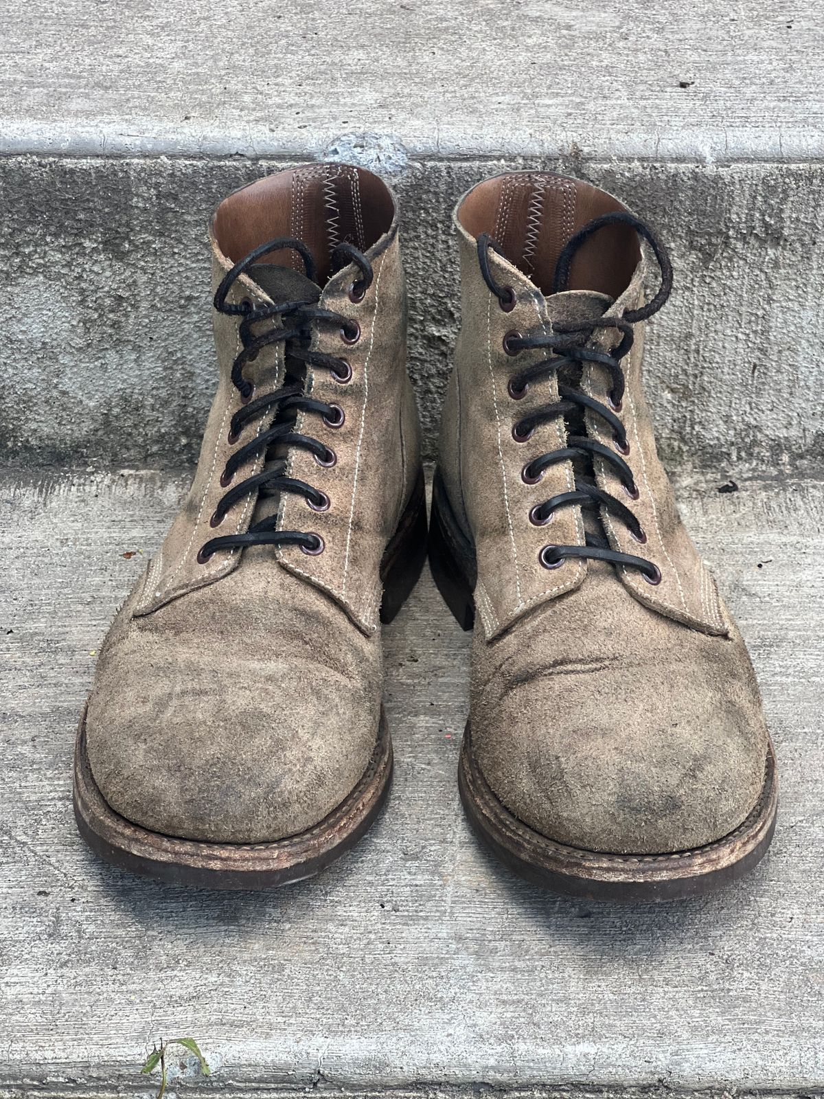 Photo by semperfi9119 on October 26, 2025 of the Oak Street Bootmakers Field Boot in Horween Natural Chromexcel Roughout.