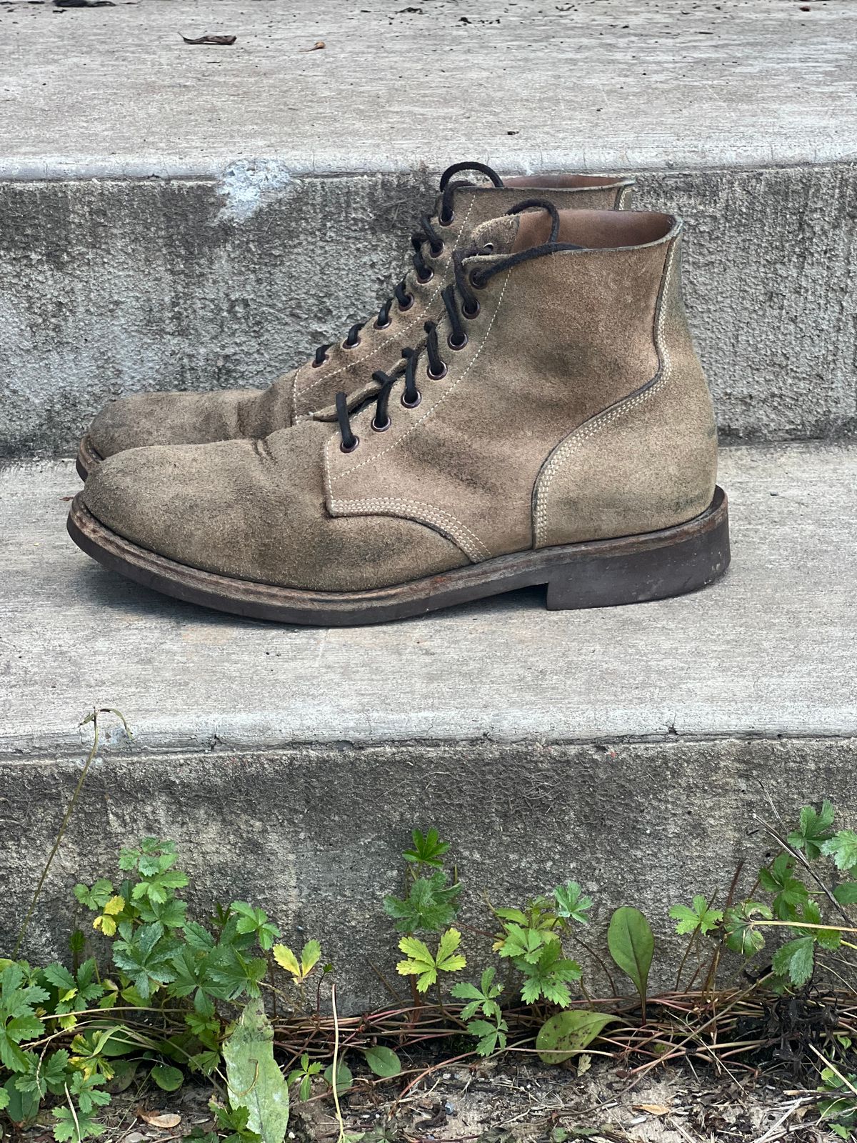 Photo by semperfi9119 on October 26, 2025 of the Oak Street Bootmakers Field Boot in Horween Natural Chromexcel Roughout.
