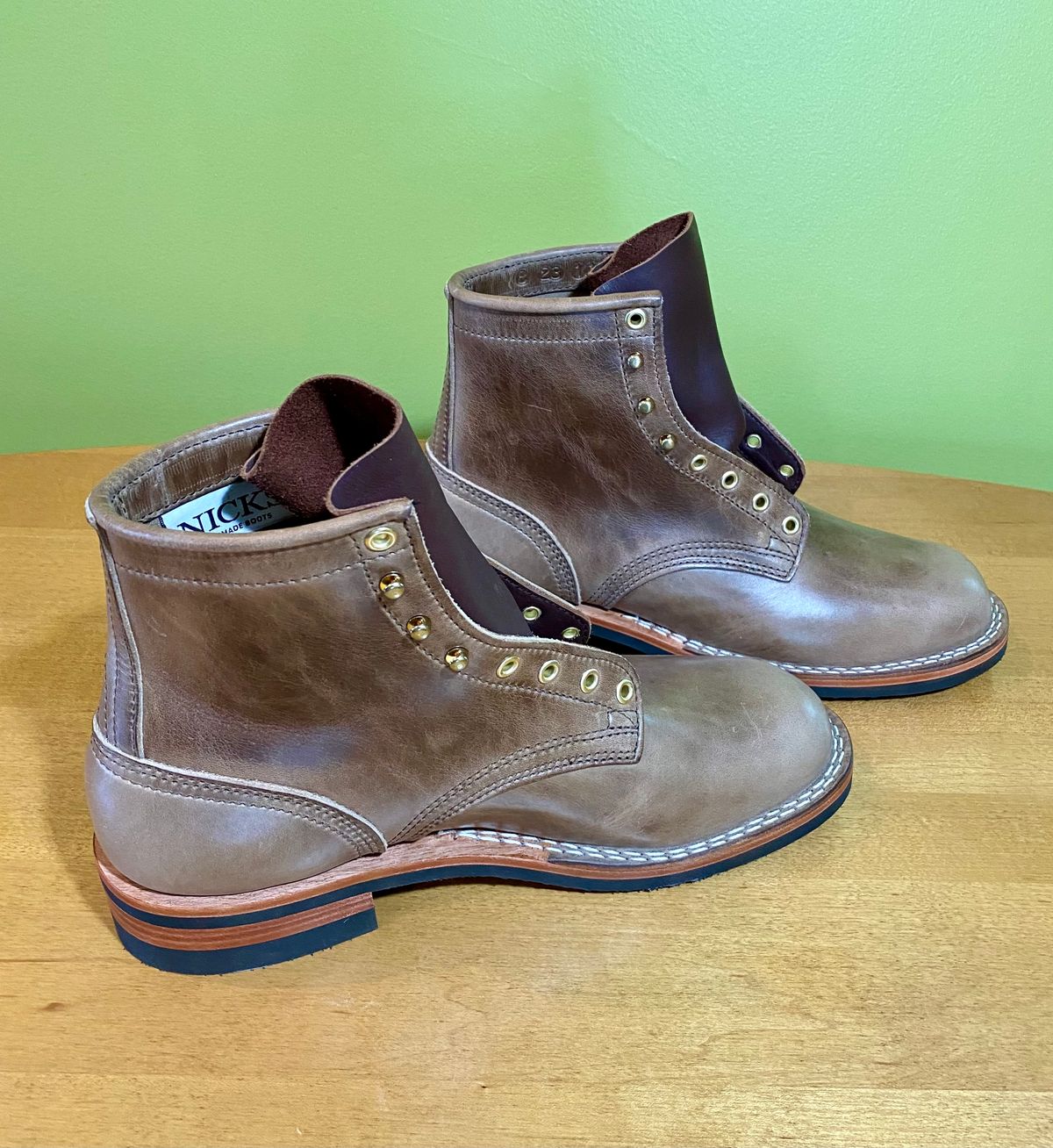 Photo by Gohilboots on October 1, 2023 of the Nicks MTO in Horween Natural Chromexcel.