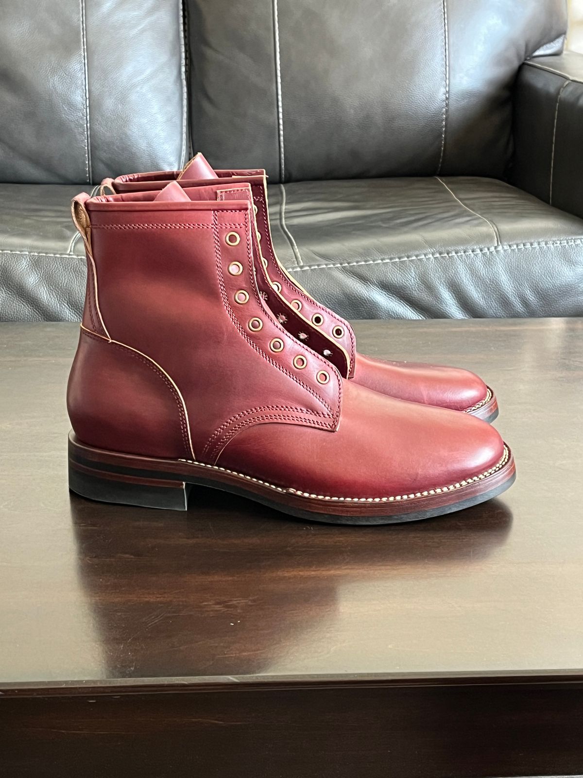 Photo by OldManSteez on November 1, 2024 of the Caswell Boot Company Garrett in Gallun Burgundy Viking Calf.