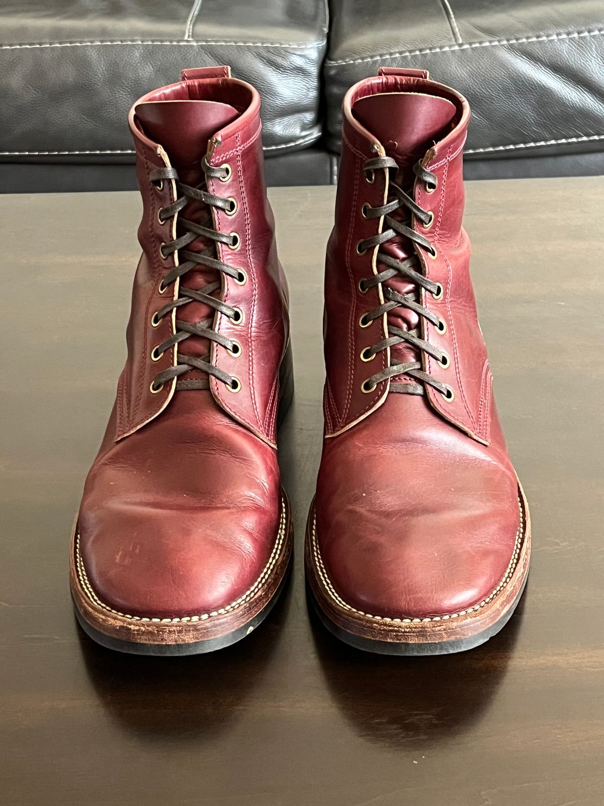 Photo by OldManSteez on January 2, 2025 of the Caswell Boot Company Garrett in Gallun Burgundy Viking Calf.