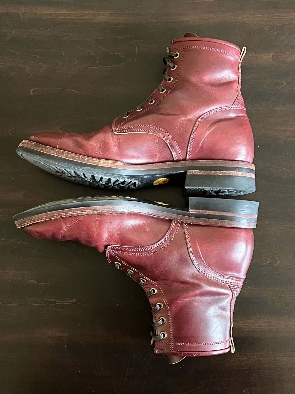 Photo by OldManSteez on February 1, 2025 of the Caswell Boot Company Garrett in Gallun Burgundy Viking Calf.