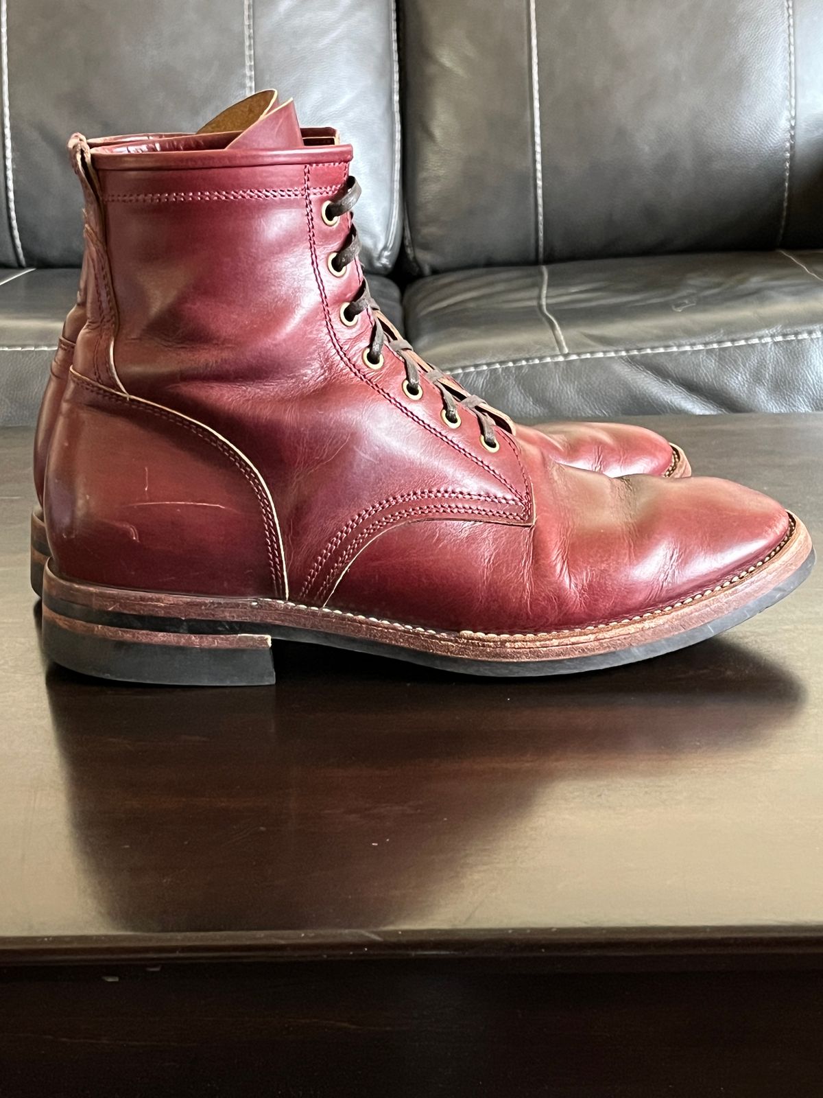 Photo by OldManSteez on February 1, 2025 of the Caswell Boot Company Garrett in Gallun Burgundy Viking Calf.