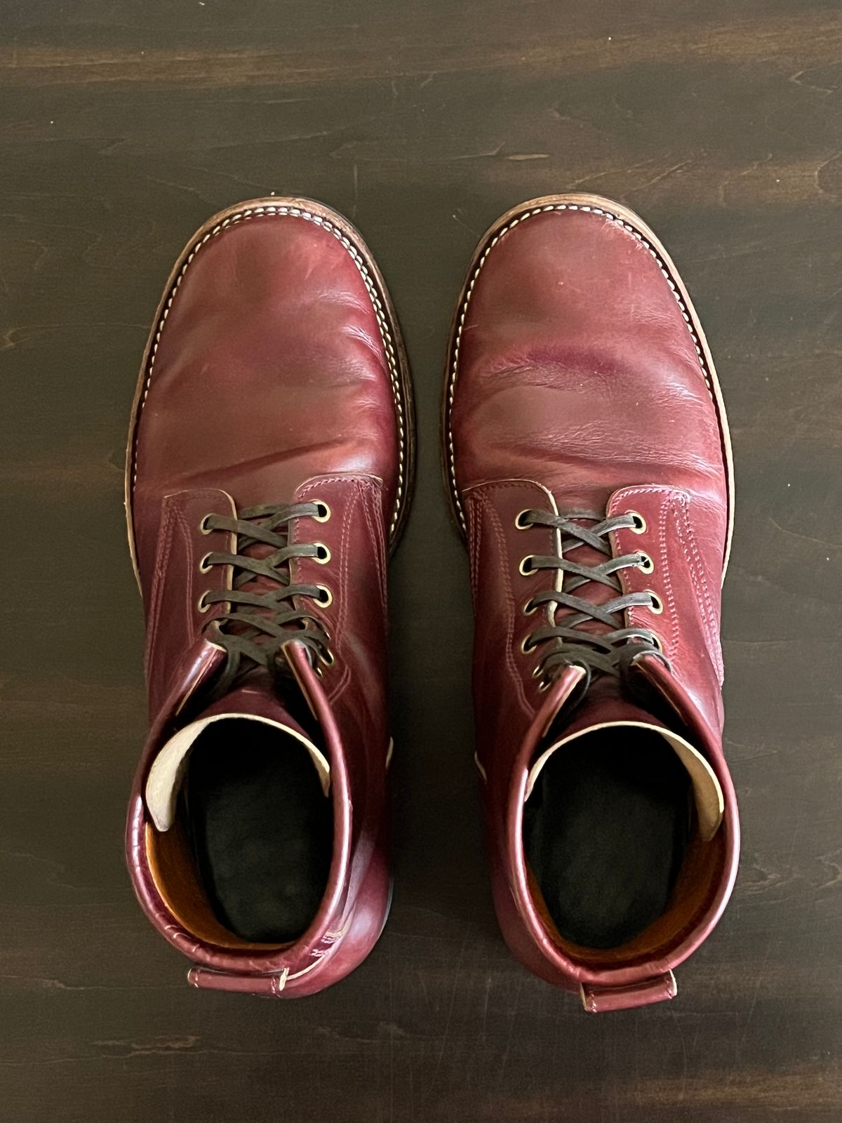 Photo by OldManSteez on February 1, 2025 of the Caswell Boot Company Garrett in Gallun Burgundy Viking Calf.