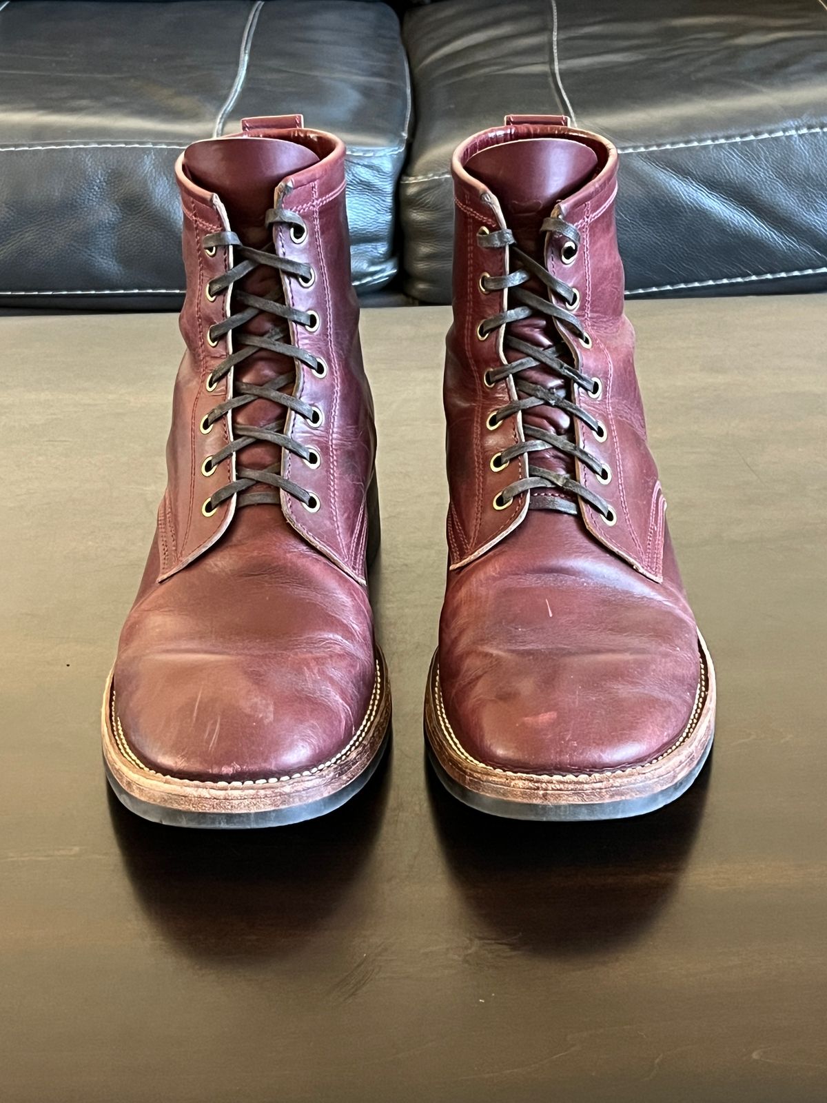 Photo by OldManSteez on March 1, 2025 of the Caswell Boot Company Garrett in Gallun Burgundy Viking Calf.
