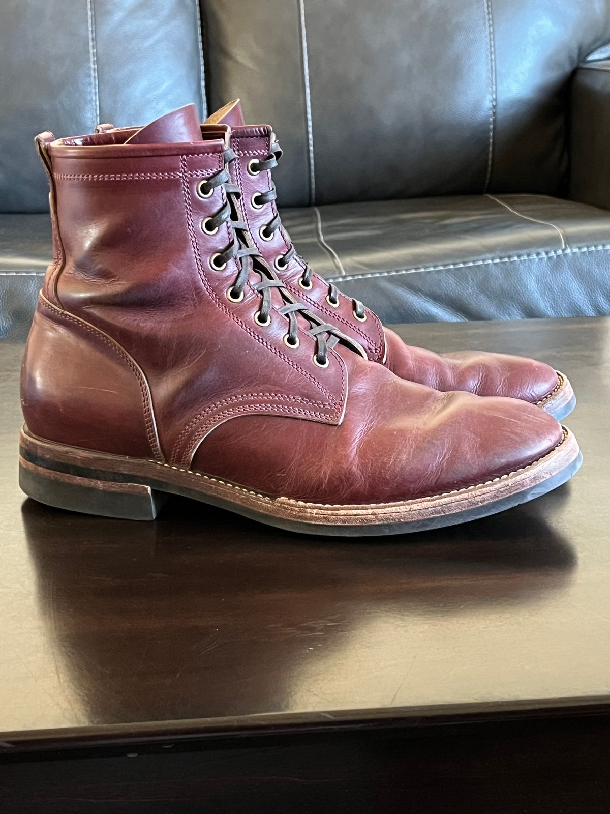 Photo by OldManSteez on March 1, 2025 of the Caswell Boot Company Garrett in Gallun Burgundy Viking Calf.
