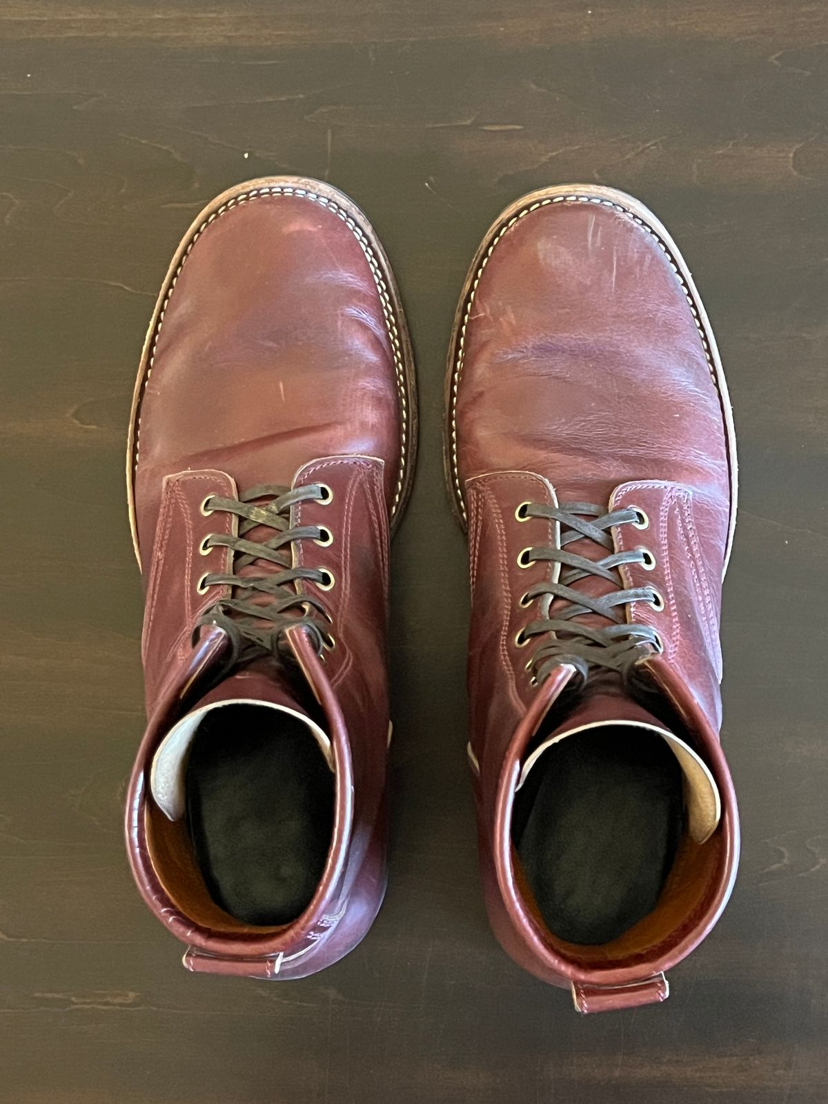 Photo by OldManSteez on March 1, 2025 of the Caswell Boot Company Garrett in Gallun Burgundy Viking Calf.