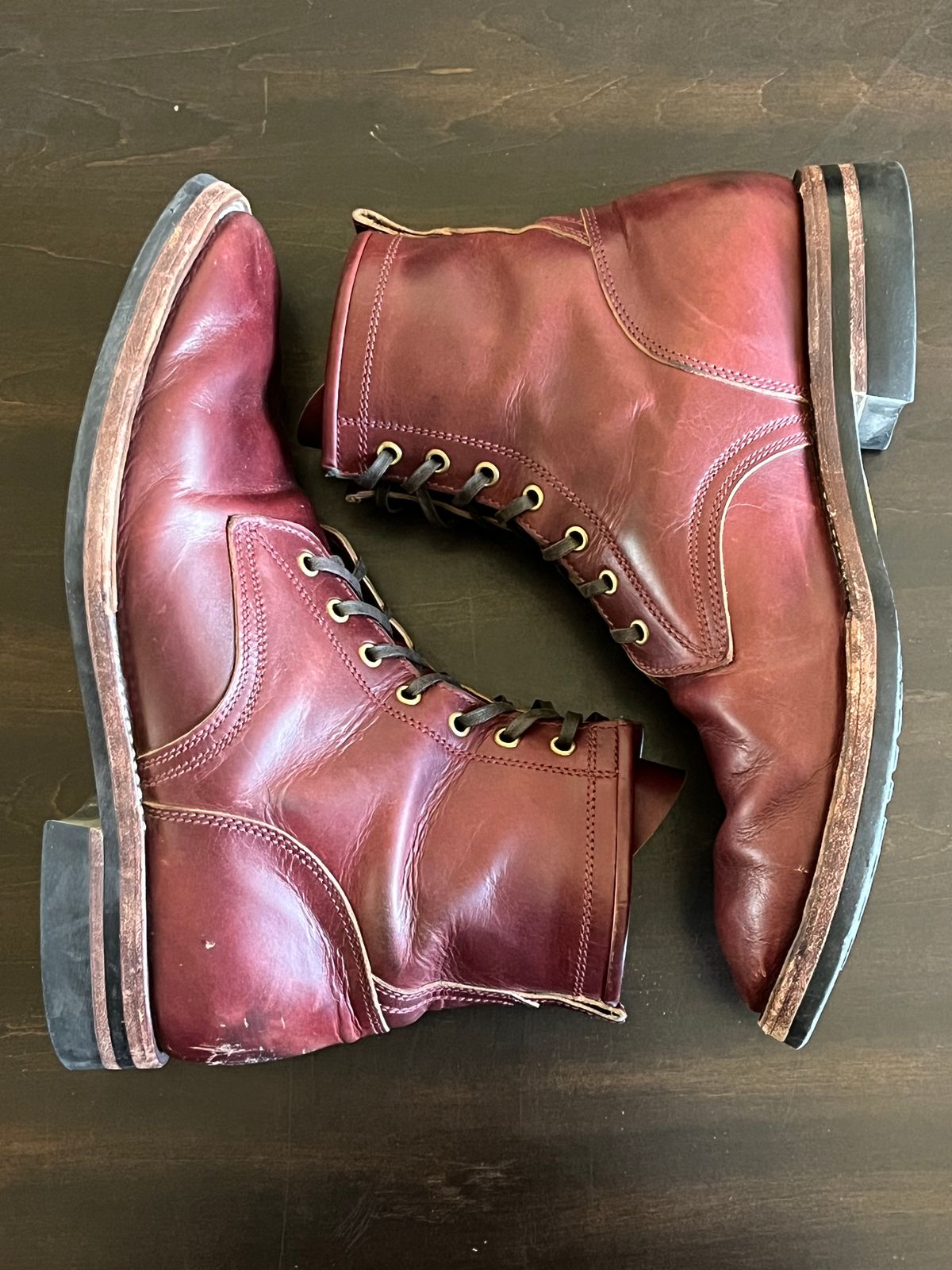 Photo by OldManSteez on April 4, 2025 of the Caswell Boot Company Garrett in Gallun Burgundy Viking Calf.