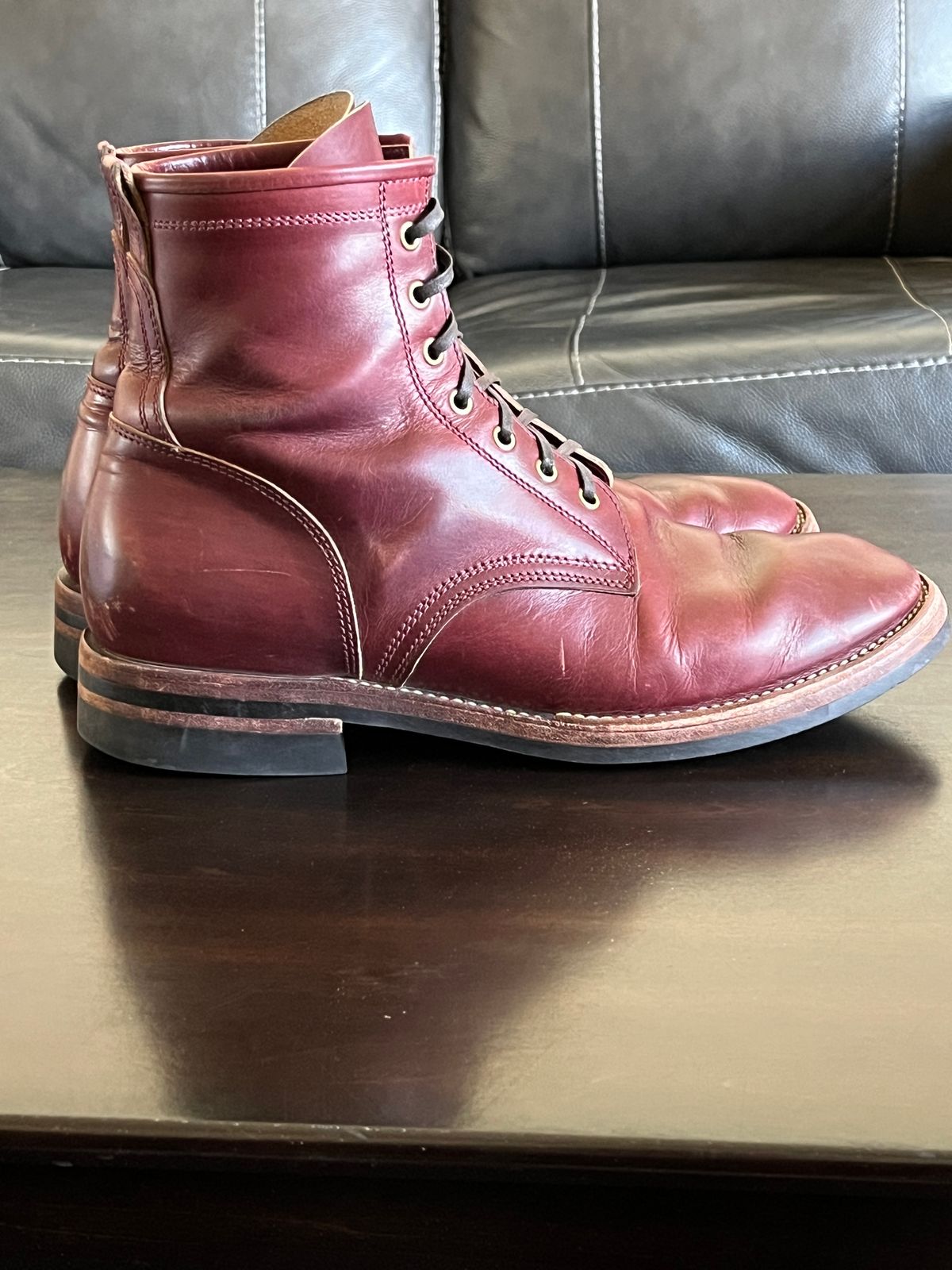 Photo by OldManSteez on April 4, 2025 of the Caswell Boot Company Garrett in Gallun Burgundy Viking Calf.