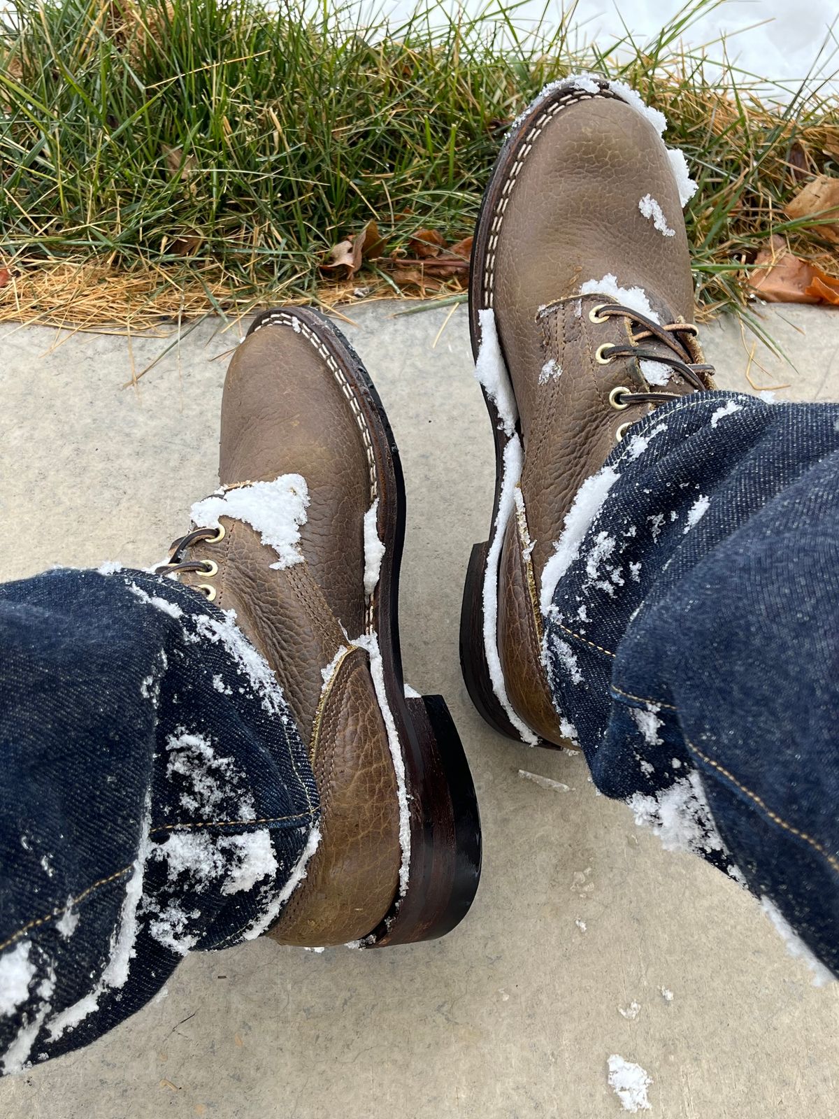 Photo by OldManSteez on December 14, 2023 of the Nicks Lace Up Heritage in Law Tanning Olive Smooth Shruken Bison.