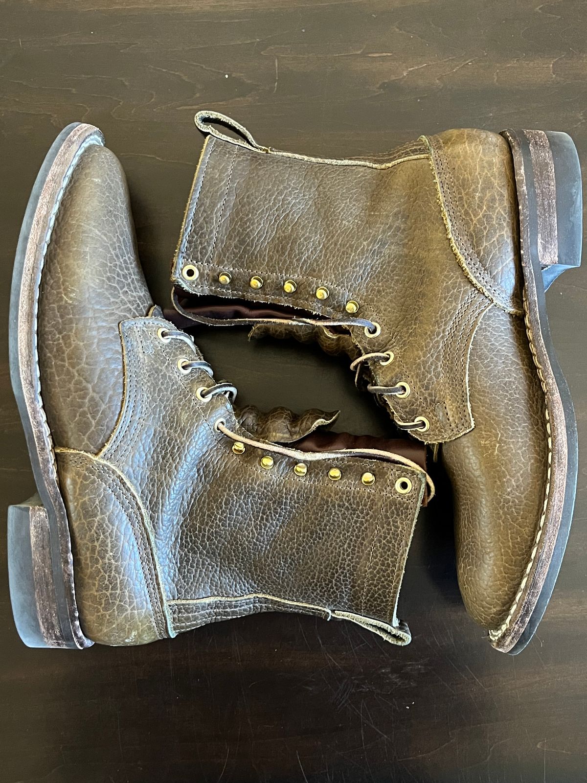 Photo by OldManSteez on March 2, 2024 of the Nicks Lace Up Heritage in Law Tanning Olive Smooth Shruken Bison.