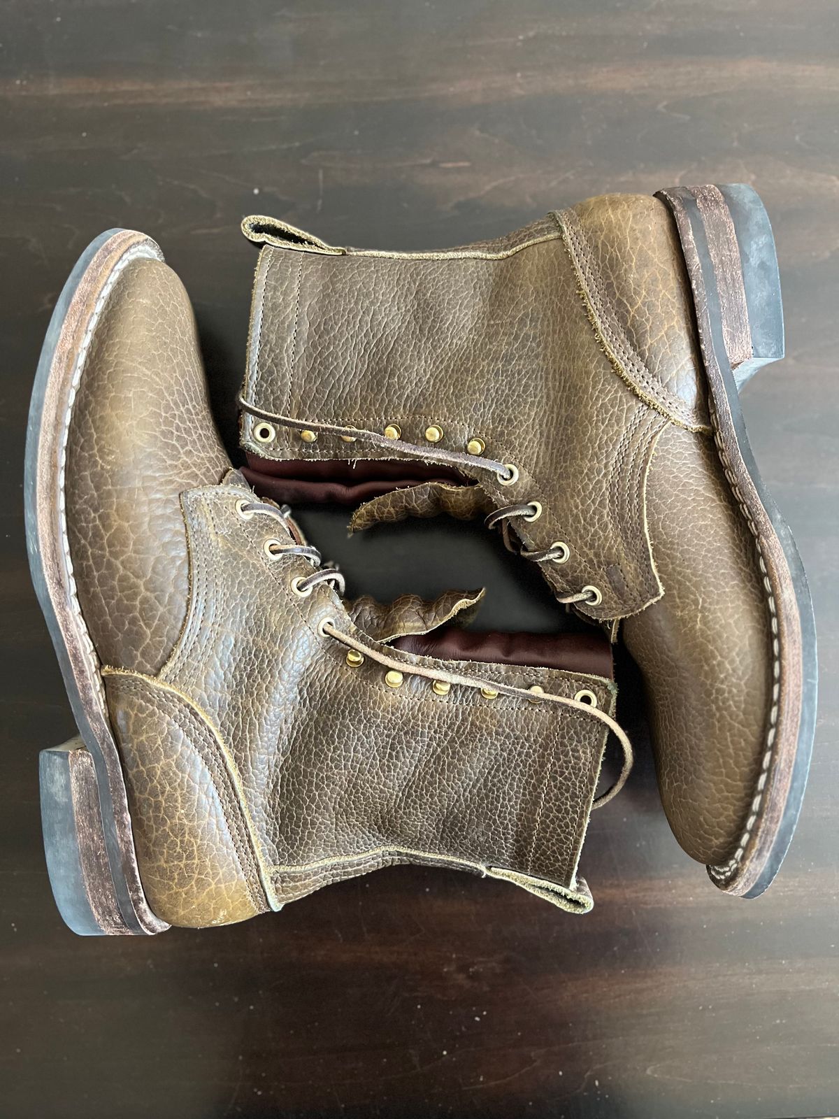 Photo by OldManSteez on April 1, 2024 of the Nicks Lace Up Heritage in Law Tanning Olive Smooth Shruken Bison.