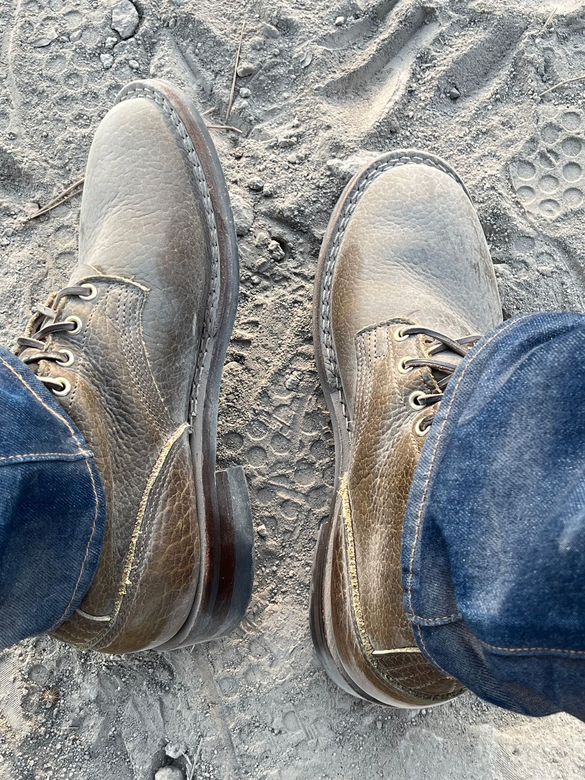 Photo by OldManSteez on November 4, 2023 of the Nicks Lace Up Heritage in Law Tanning Olive Smooth Shruken Bison.