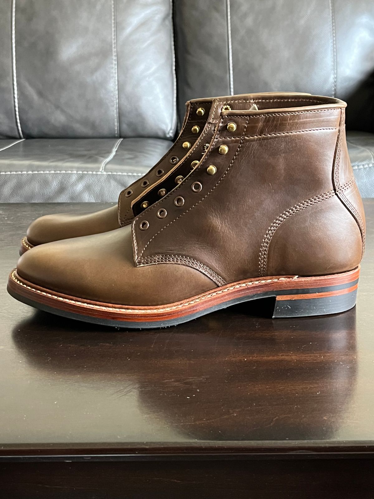 Photo by OldManSteez on September 16, 2024 of the John Lofgren El Capitan in Horween Dark Olive Chromexcel.