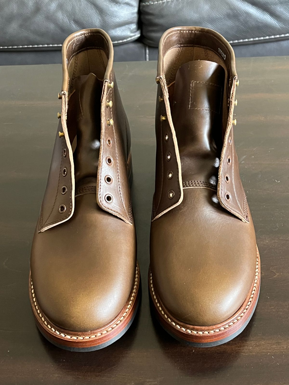 Photo by OldManSteez on September 16, 2024 of the John Lofgren El Capitan in Horween Dark Olive Chromexcel.