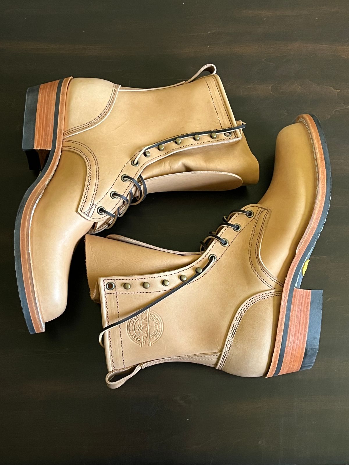 Photo by OldManSteez on September 28, 2025 of the Frank's Boots Wilshire in J&FJ Baker Natural Oak Bark Tanned Harness.