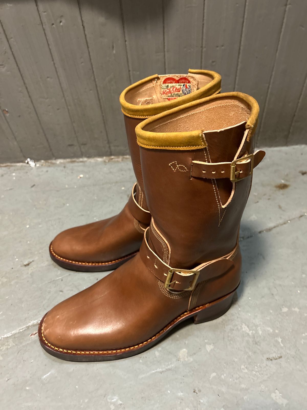 Photo by even on July 12, 2023 of the Role Club Anniversary Engineer Boots in Brown Italian Horsehide.