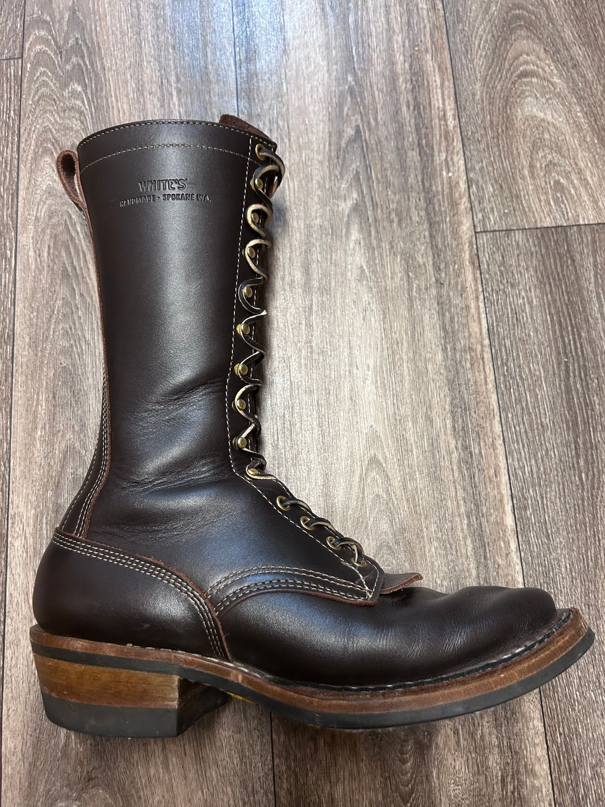 Photo by even on March 9, 2026 of the White's Smokejumper in Seidel Brown Dress.