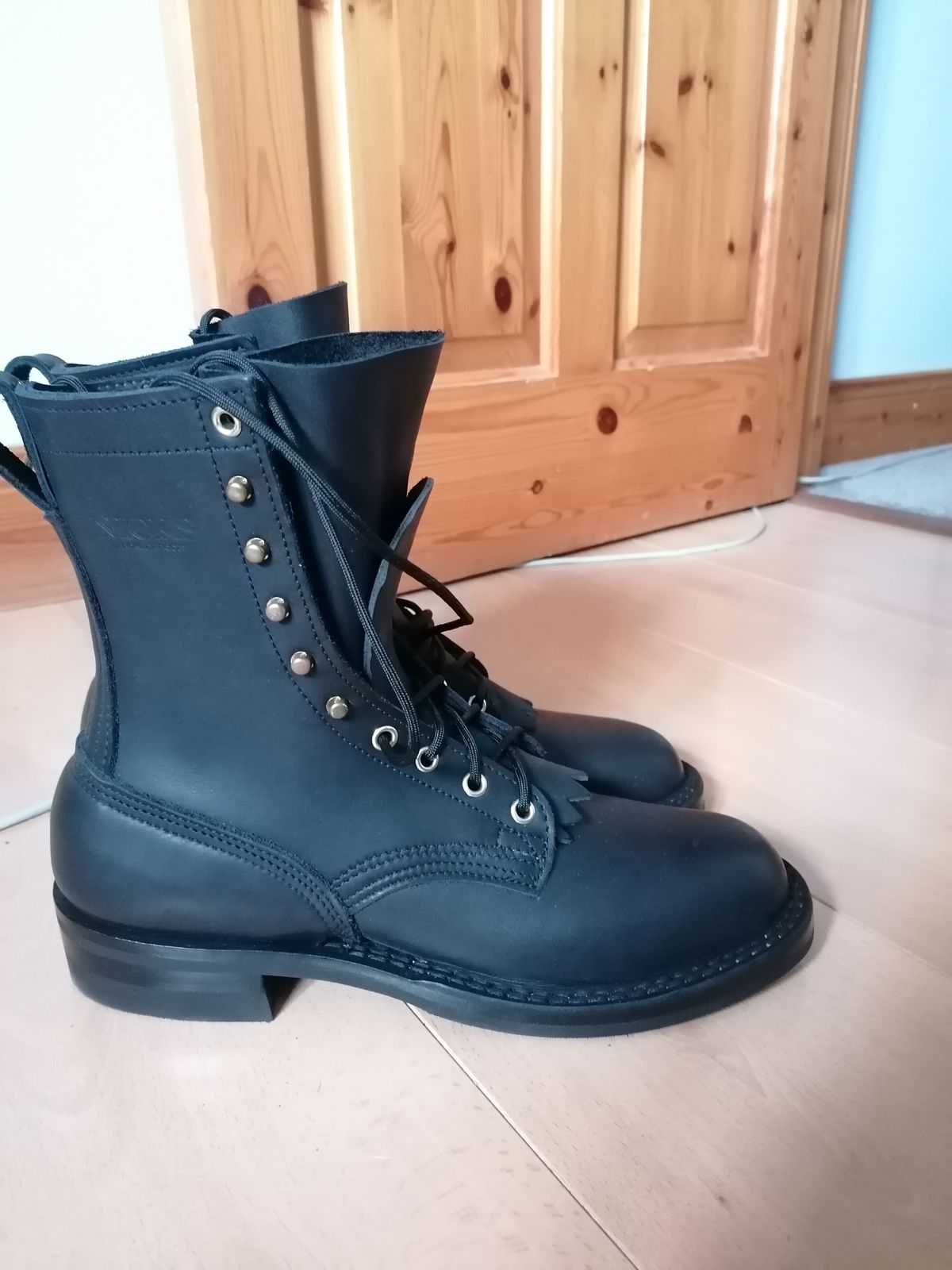 Photo by fitzyfoo on November 1, 2022 of the Nicks Ranger in Black Heavy Duty.