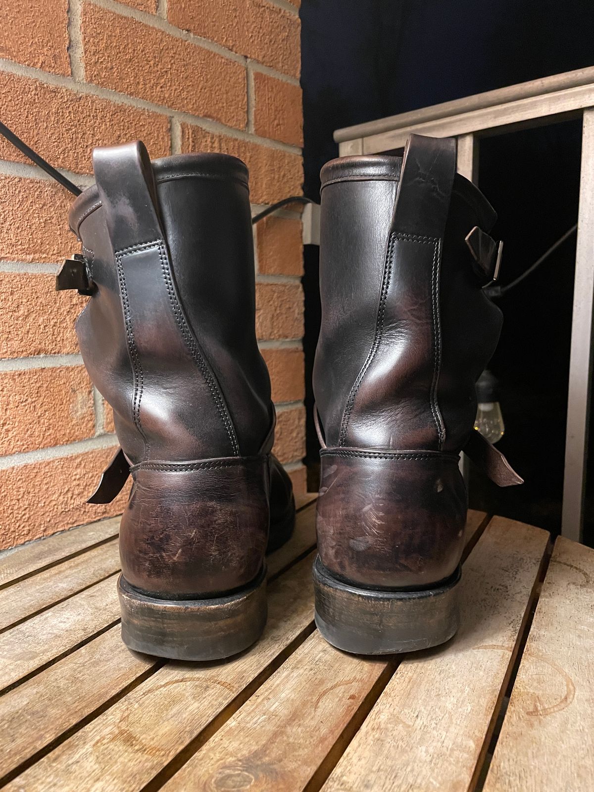 Photo by Daniel.S.Latham on February 6, 2023 of the Viberg Engineer in Maryam Black Horsebutt.