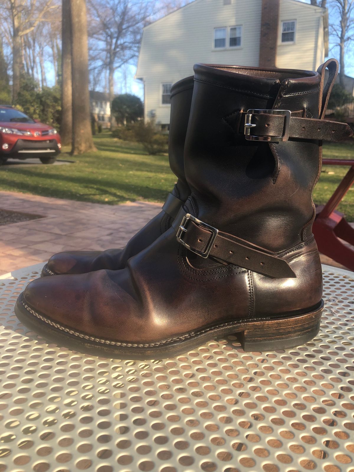 Photo by Daniel.S.Latham on March 5, 2023 of the Viberg Engineer in Maryam Black Horsebutt.