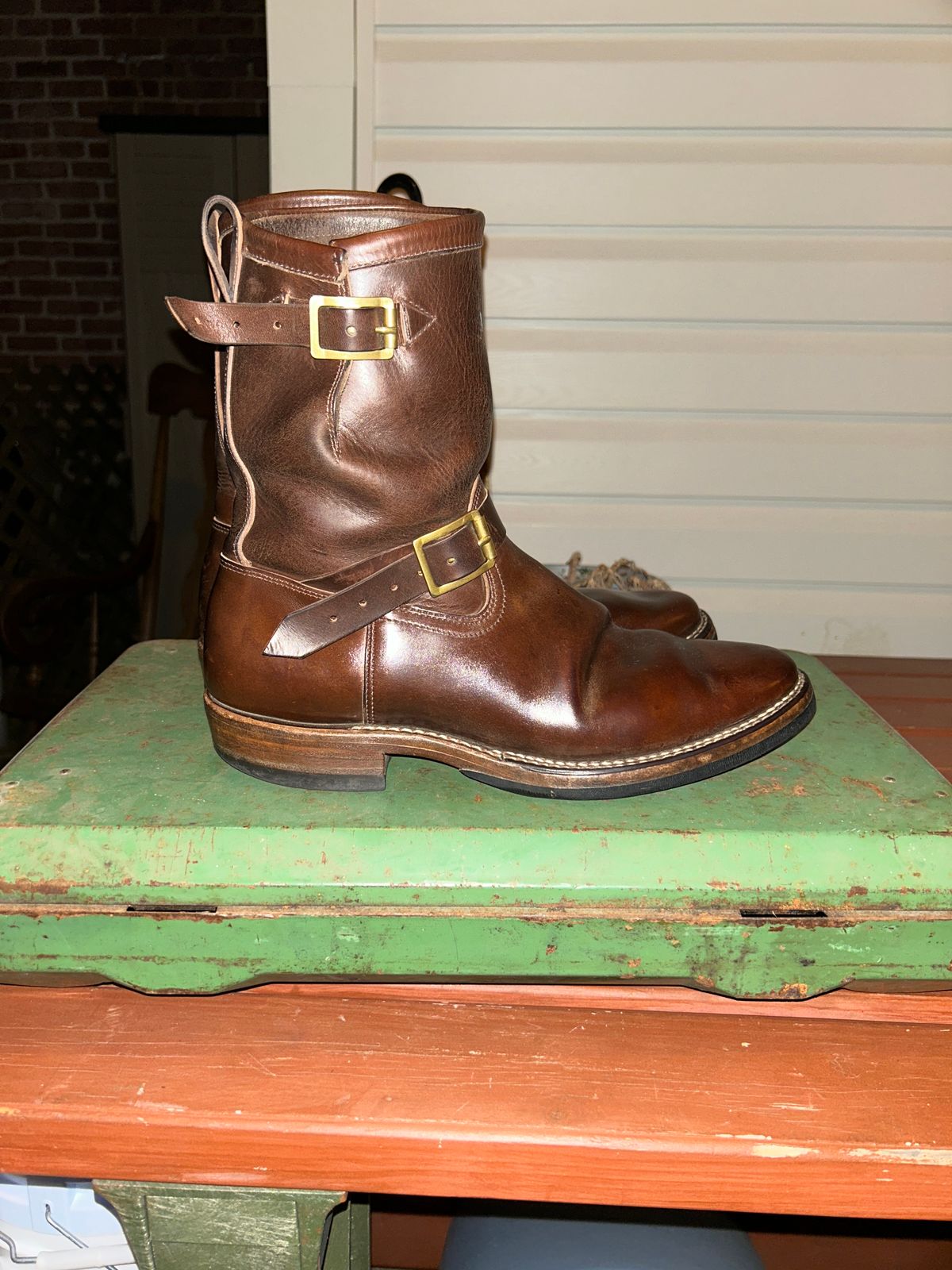 Photo by Daniel.S.Latham on February 6, 2025 of the Viberg Engineer in Horween Brown Chromexcel Horsebutt.