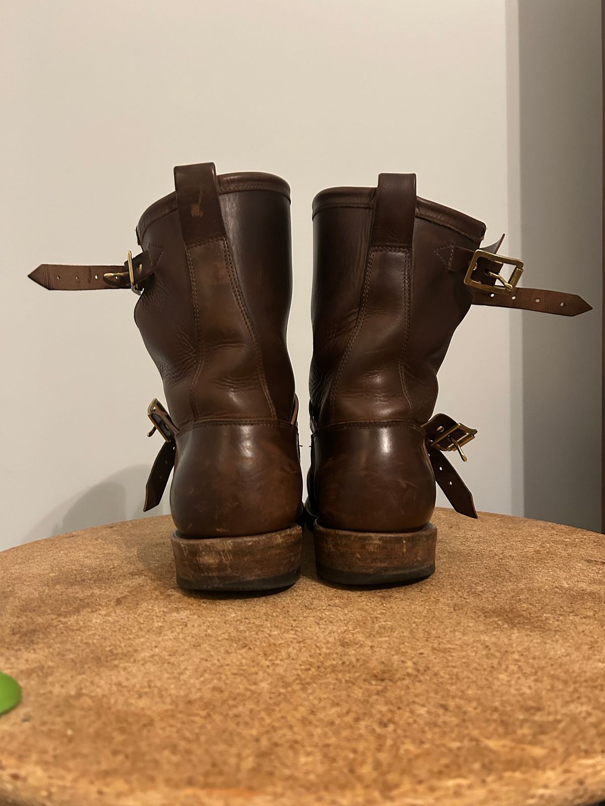 Photo by Daniel.S.Latham on March 6, 2025 of the Viberg Engineer in Horween Brown Chromexcel Horsebutt.