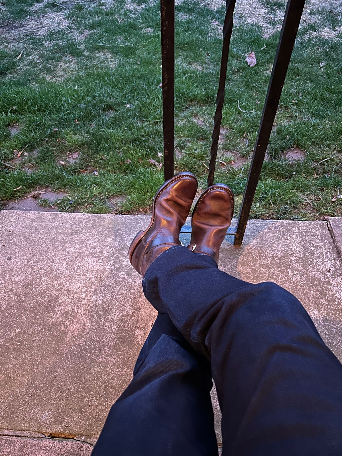 Photo by Daniel.S.Latham on April 5, 2025 of the Viberg Engineer in Horween Brown Chromexcel Horsebutt.