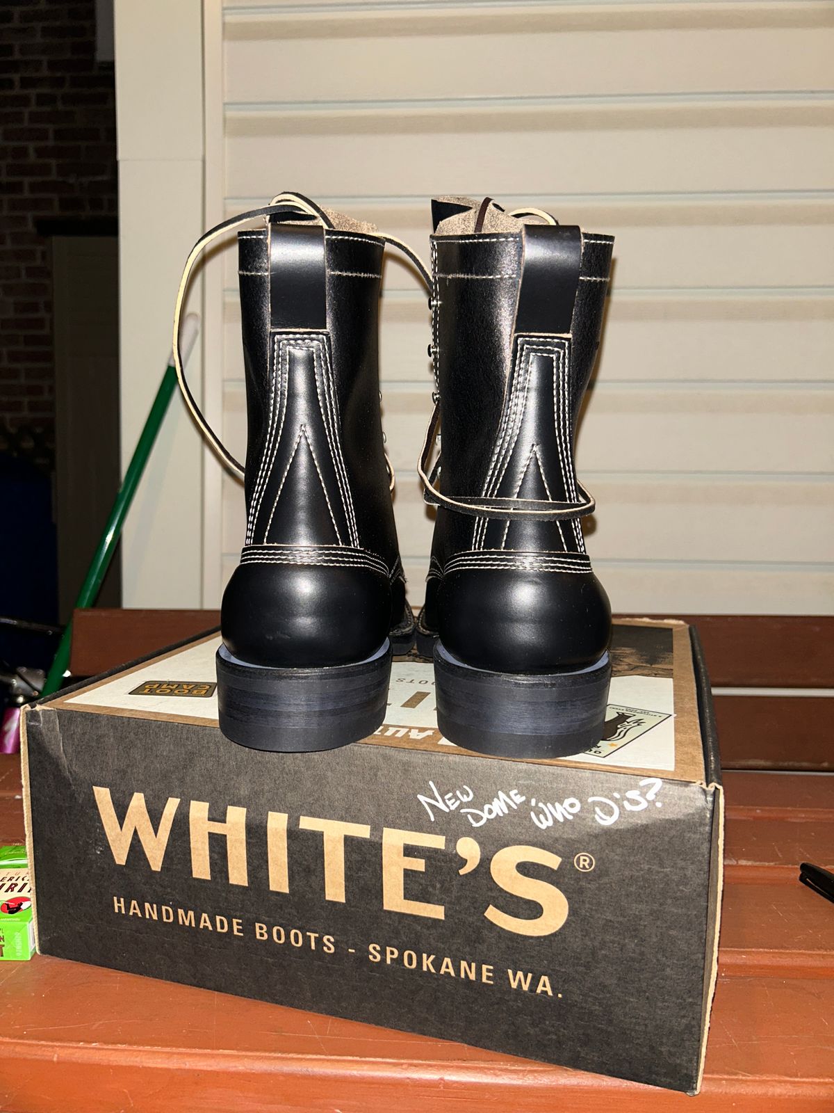 Photo by Daniel.S.Latham on October 6, 2025 of the White's Farmer/Rancher in Horween Black Chromexcel Horsehide & Horween Black Waxed Flesh.
