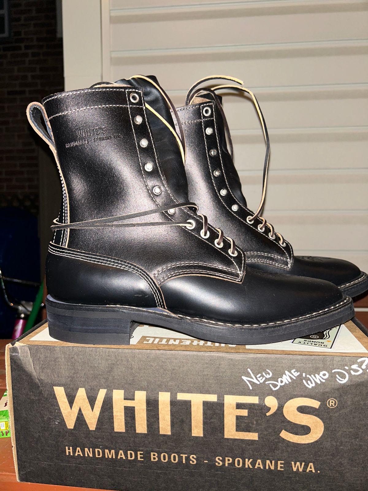 Photo by Daniel.S.Latham on October 6, 2025 of the White's Farmer/Rancher in Horween Black Chromexcel Horsehide & Horween Black Waxed Flesh.