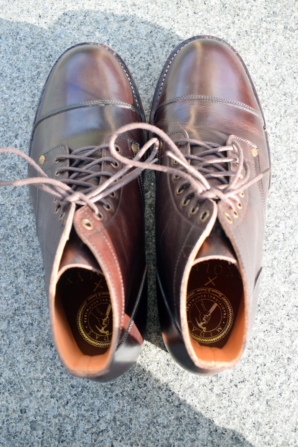 Photo by Clem on October 1, 2023 of the Midas Service Boot in Indonesian Dark Brown Pull Up.