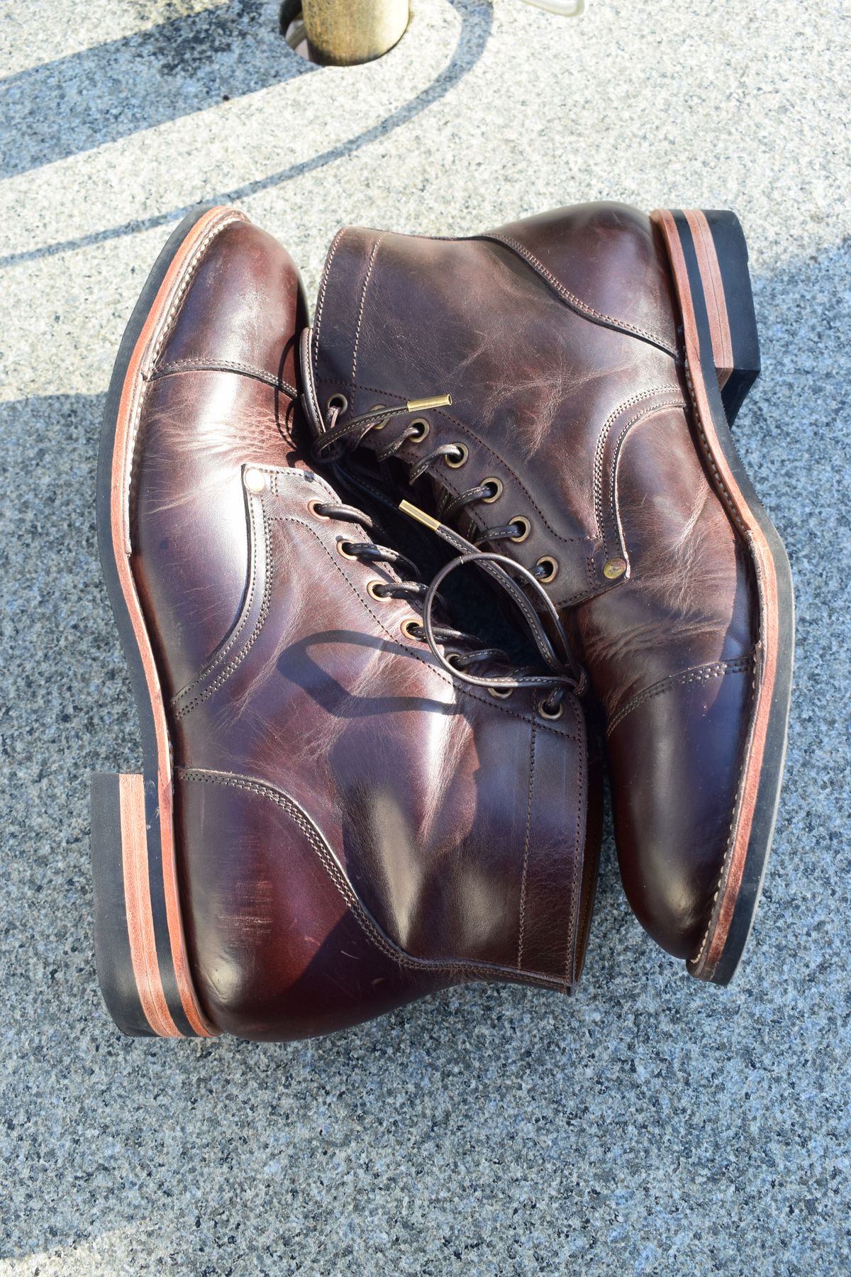 Photo by Clem on November 7, 2023 of the Midas Service Boot in Indonesian Dark Brown Pull Up.