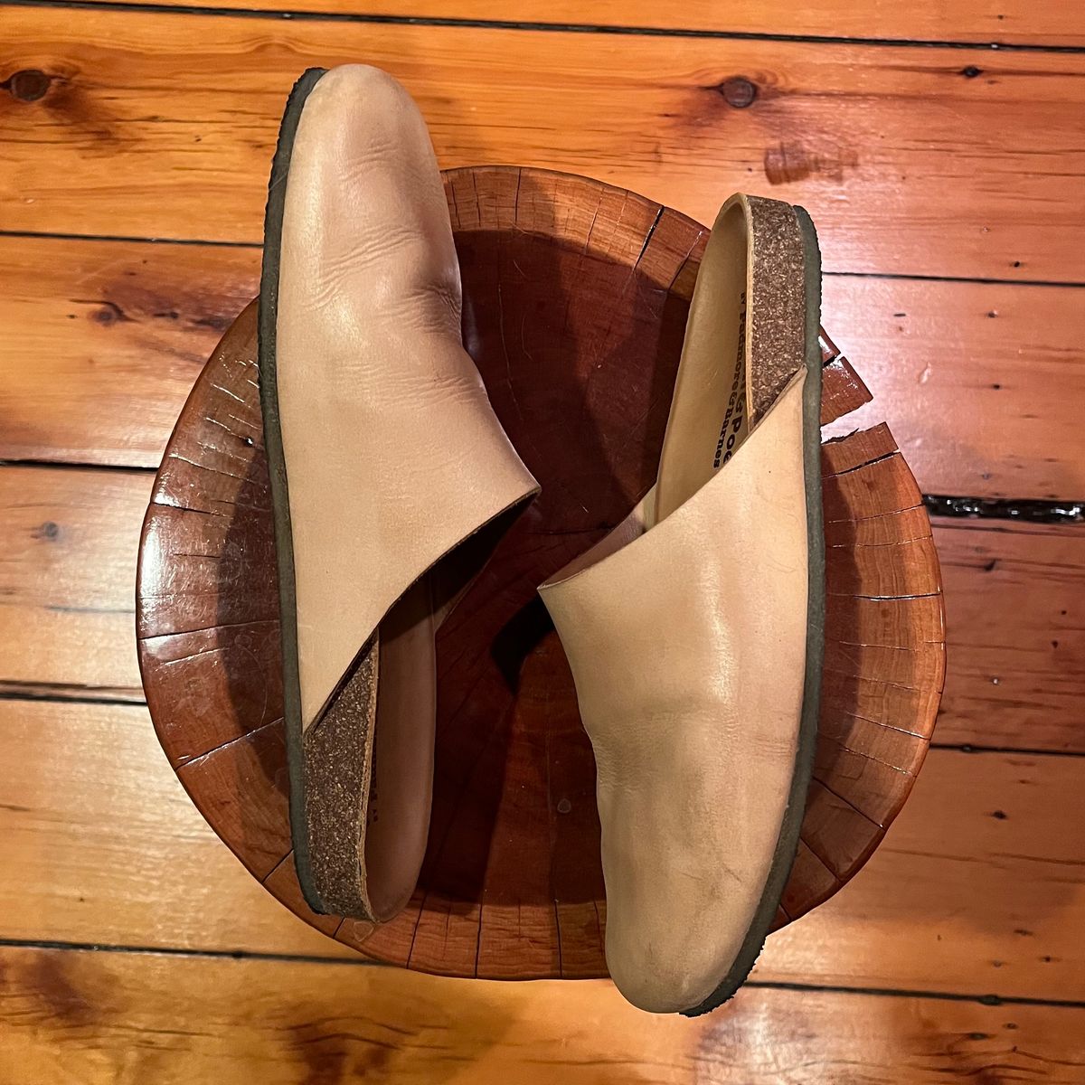 Photo by clarkbars on November 5, 2024 of the Padmore & Barnes Slides in Unknown Natural Veg Tan.