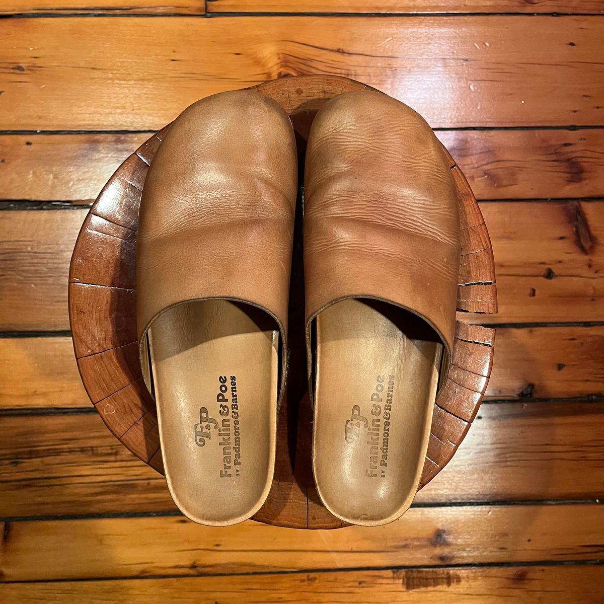 Photo by clarkbars on February 4, 2025 of the Padmore & Barnes Slides in Unknown Natural Veg Tan.