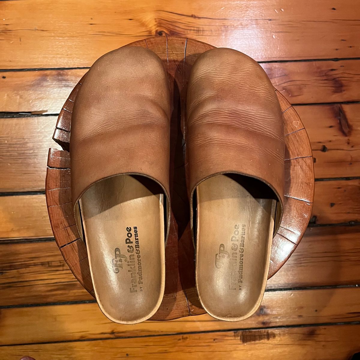 Photo by clarkbars on March 5, 2025 of the Padmore & Barnes Slides in Unknown Natural Veg Tan.