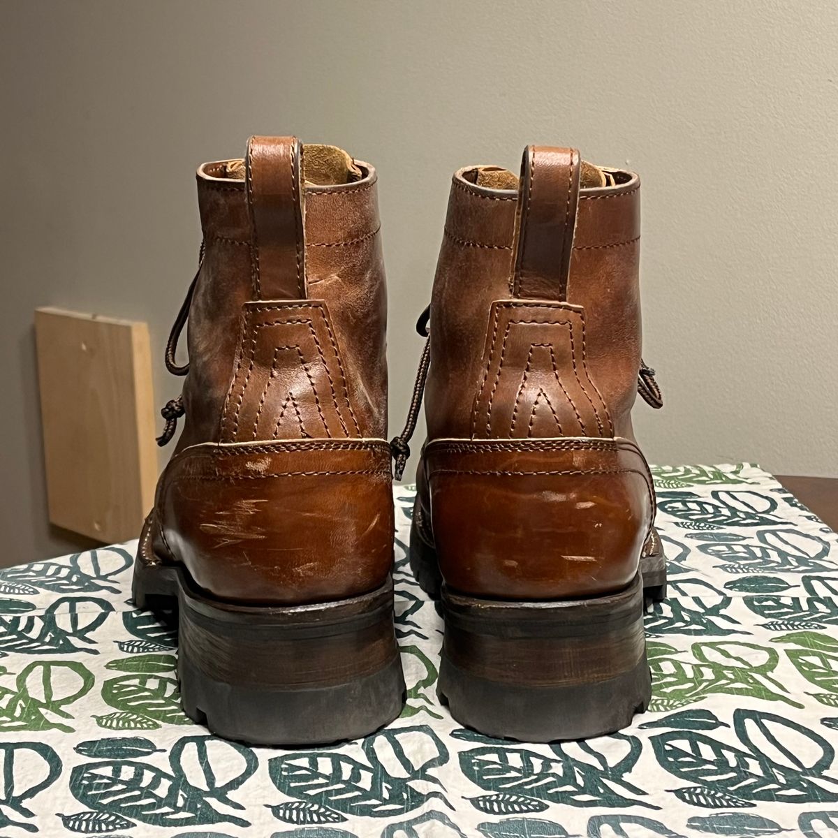 Photo by clarkbars on November 5, 2025 of the Thursday Challenger in Maryam Toscanello TPR Horsebutt.