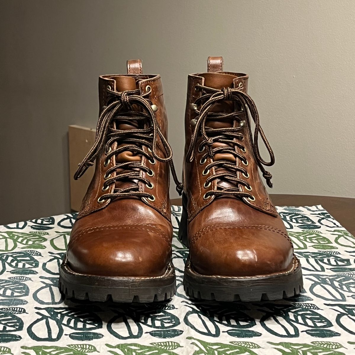 Photo by clarkbars on November 5, 2025 of the Thursday Challenger in Maryam Toscanello TPR Horsebutt.