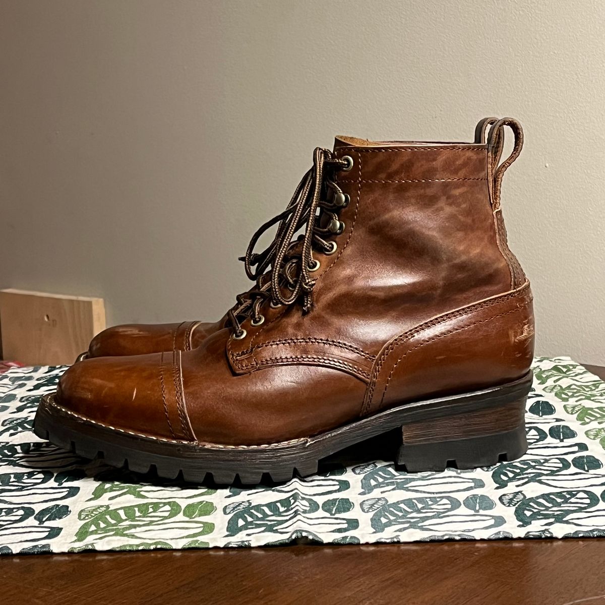 Photo by clarkbars on December 6, 2025 of the Thursday Challenger in Maryam Toscanello TPR Horsebutt.