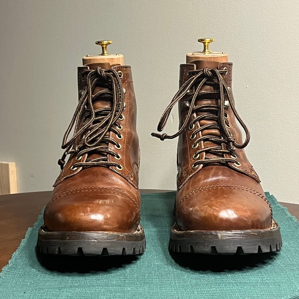 Photo by clarkbars on January 4, 2026 of the Thursday Challenger in Maryam Toscanello TPR Horsebutt.