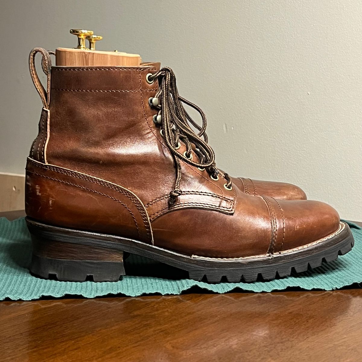 Photo by clarkbars on January 4, 2026 of the Thursday Challenger in Maryam Toscanello TPR Horsebutt.