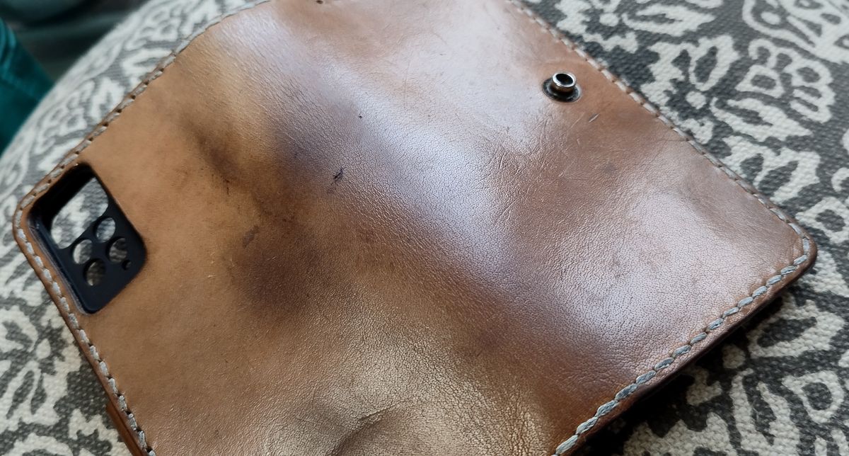 Photo by altobuff on January 5, 2026 of the North Harbour Redmi Note Phone Case With Flip Cover in Unknown Natural Veg Tan.