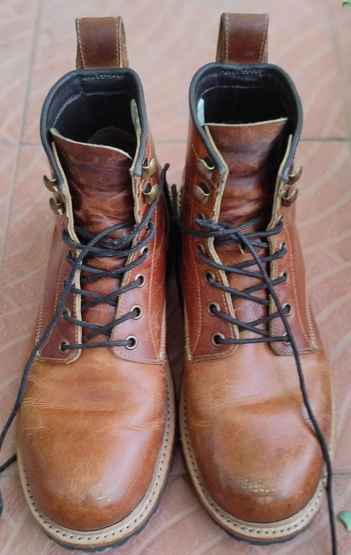 Photo by altobuff on January 5, 2026 of the Craft & Glory Task Boots in British Tan Full Grain Buffalo Leather.
