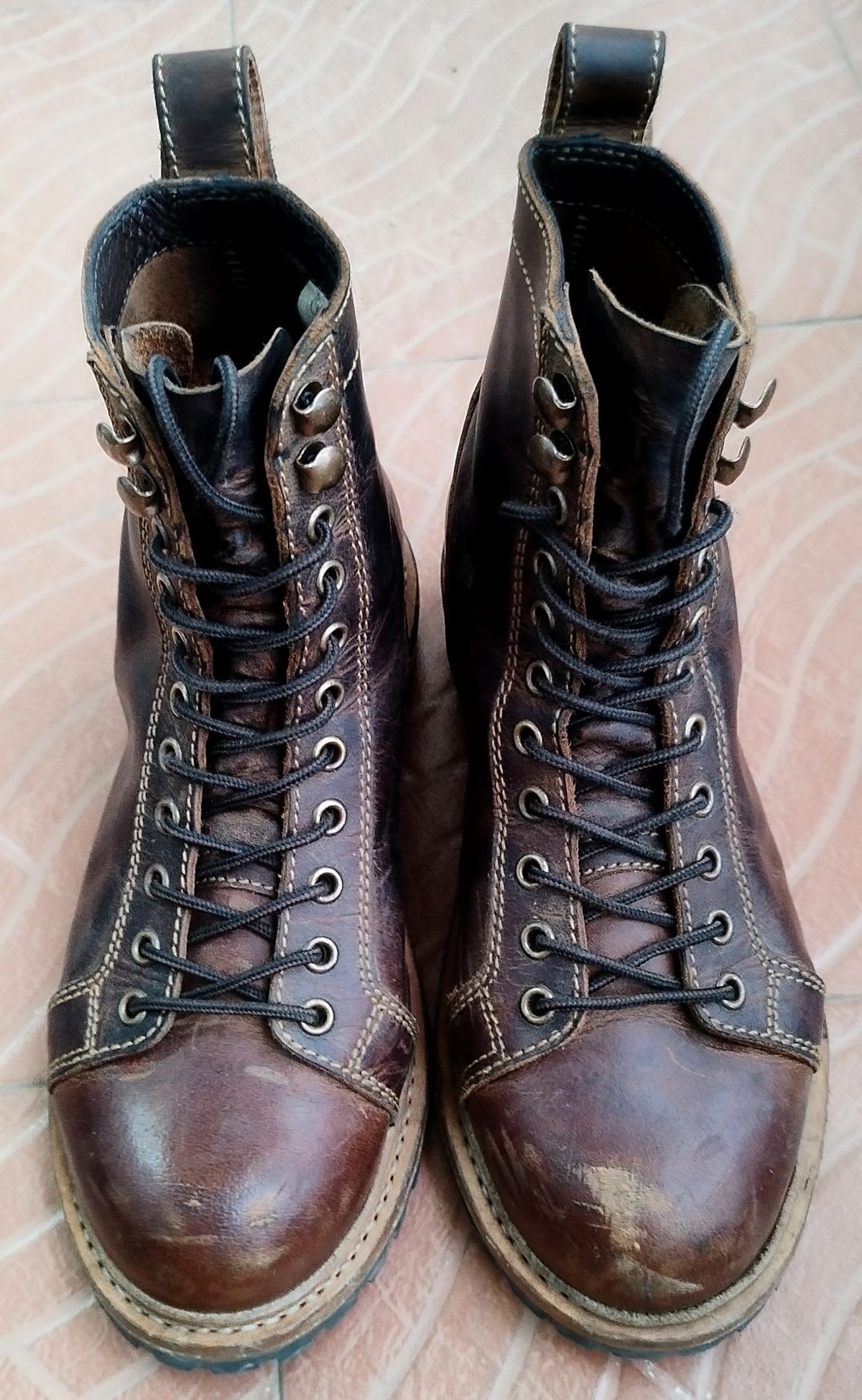 Photo by altobuff on December 5, 2025 of the Craft & Glory Monkey Explorer Boots in Vintage Tan Full Grain Buffalo Leather.