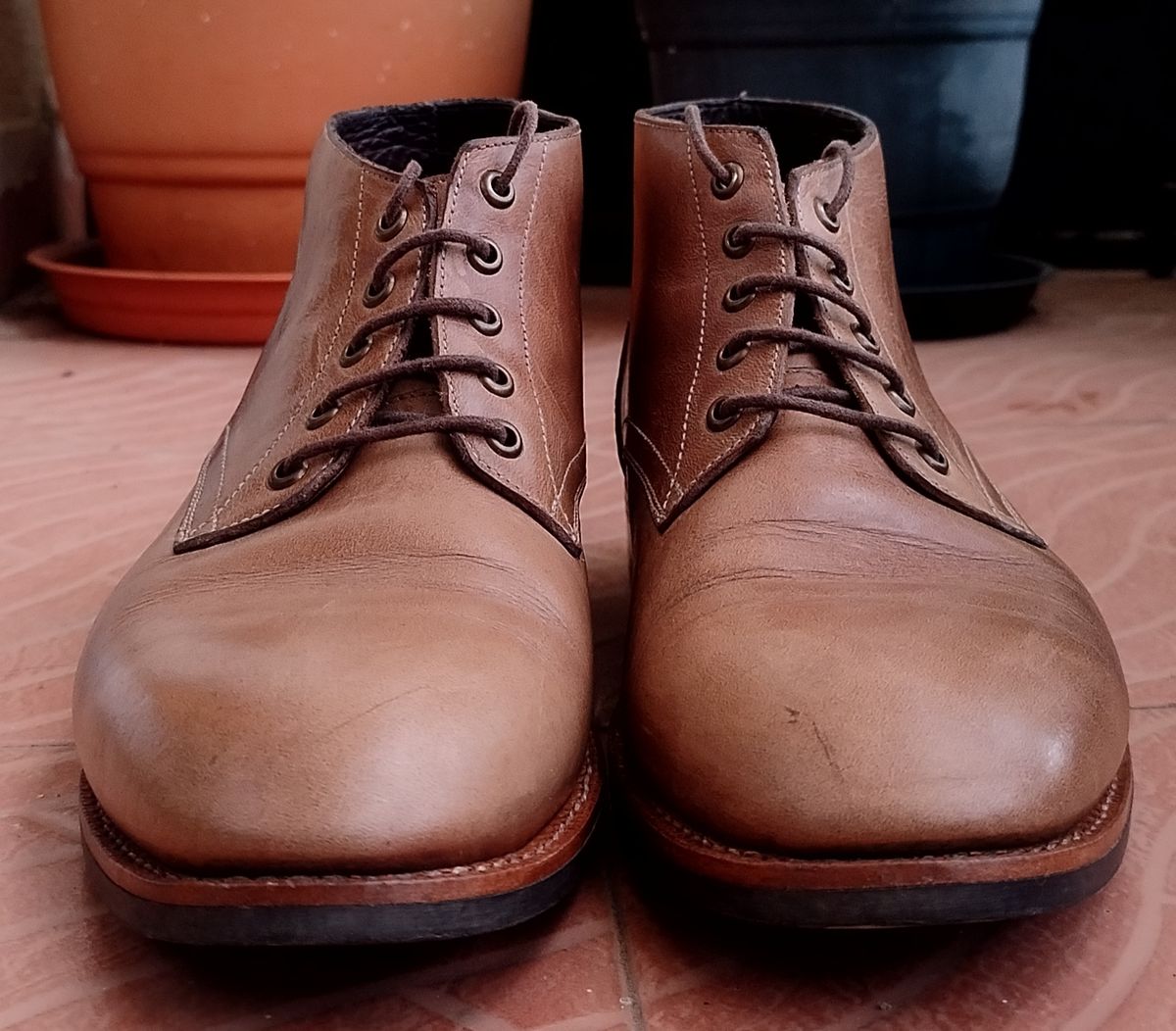 Photo by altobuff on February 5, 2024 of the Blkbrd Shoemaker Walburg 5-Eyelet Chukka Boot in Horween Natural Chromexcel.