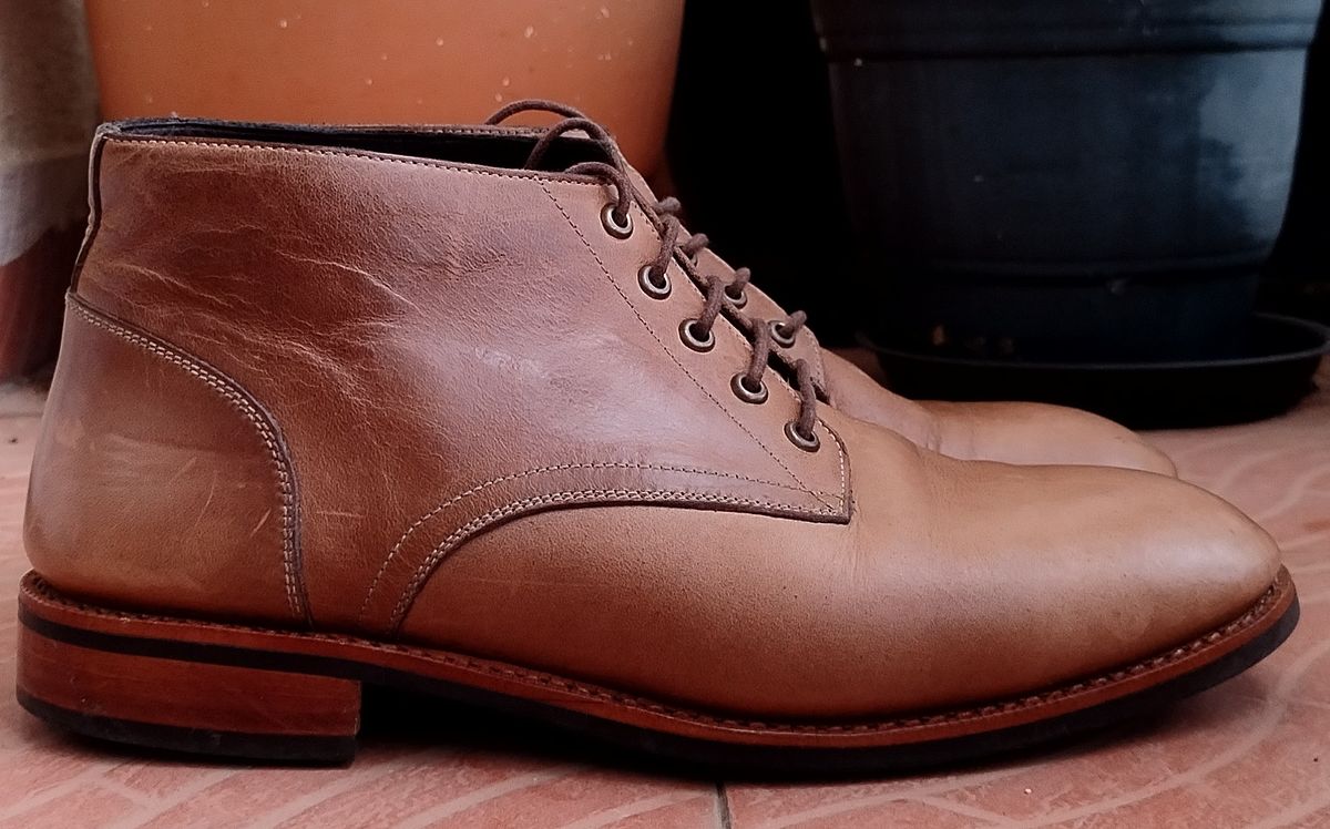 Photo by altobuff on February 5, 2024 of the Blkbrd Shoemaker Walburg 5-Eyelet Chukka Boot in Horween Natural Chromexcel.
