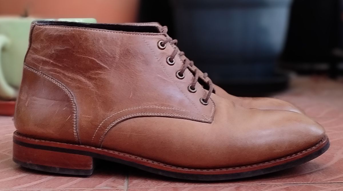 Photo by altobuff on March 4, 2024 of the Blkbrd Shoemaker Walburg 5-Eyelet Chukka Boot in Horween Natural Chromexcel.