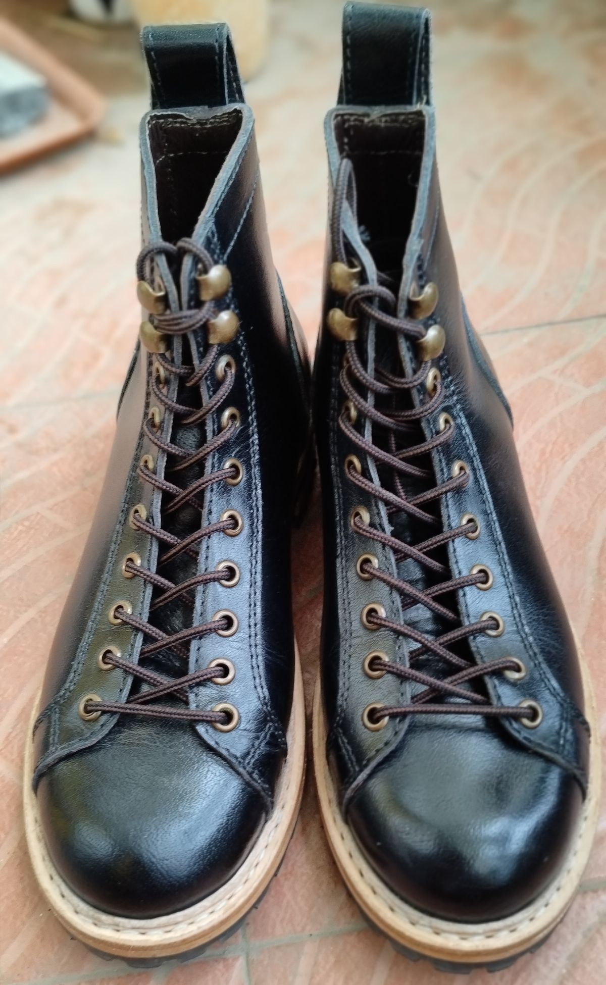 Photo by altobuff on October 3, 2024 of the Craft & Glory Monkey Explorer Boots in Raven Black Buffalo Leathee.