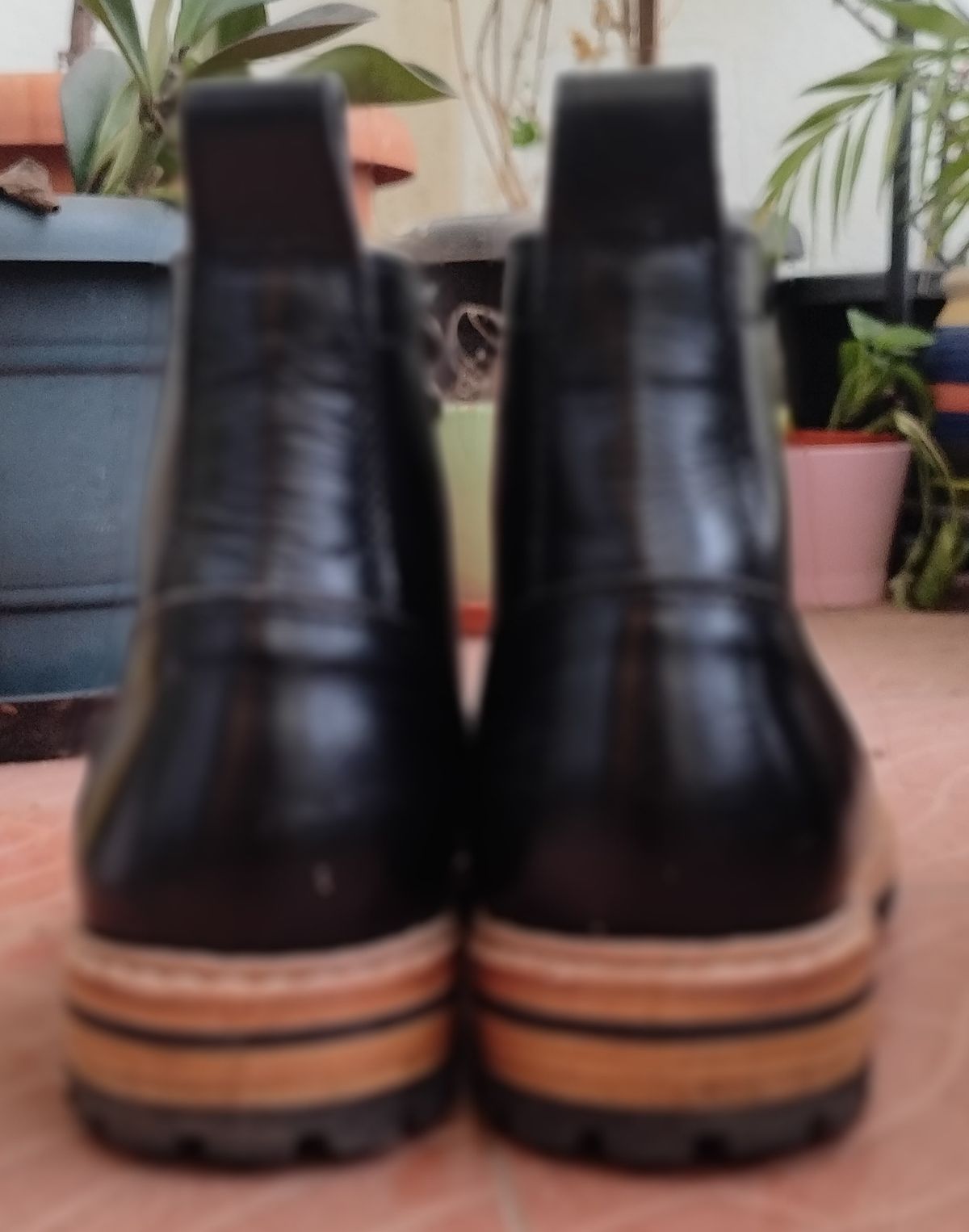 Photo by altobuff on November 4, 2024 of the Craft & Glory Monkey Explorer Boots in Raven Black Buffalo Leathee.